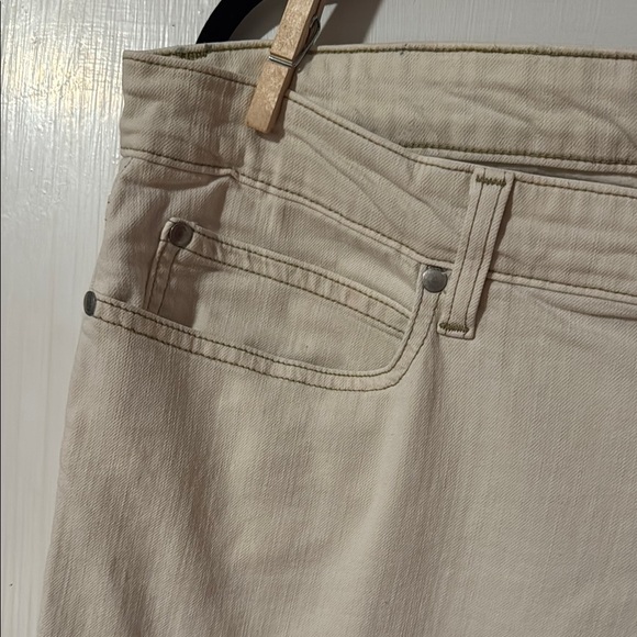 Eileen Fisher Women's Raw Hem Cream Ankle Jeans 5 Pocket Organic Size 16 - Picture 5 of 11